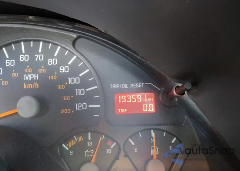 2001 Pontiac Firebird z USA, uszkodzony, nr VIN 2G2FS22K512139575